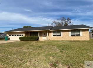 507 E Fannin St, De Kalb, TX 75559