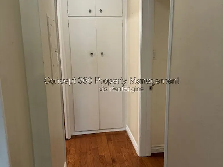 1604 E 2nd St #1H — Photo 31