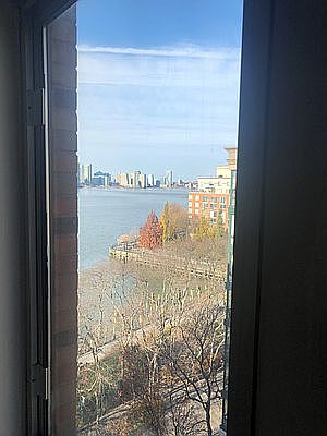 1st image of 50 Battery Pl APT 9V