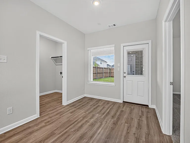 1421 Marcella Ln — Photo 17