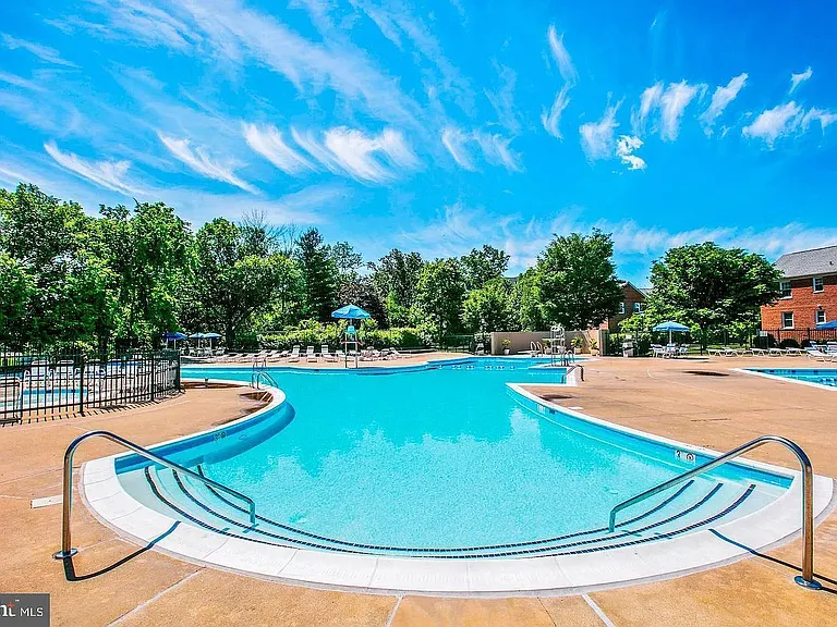 Pool 1