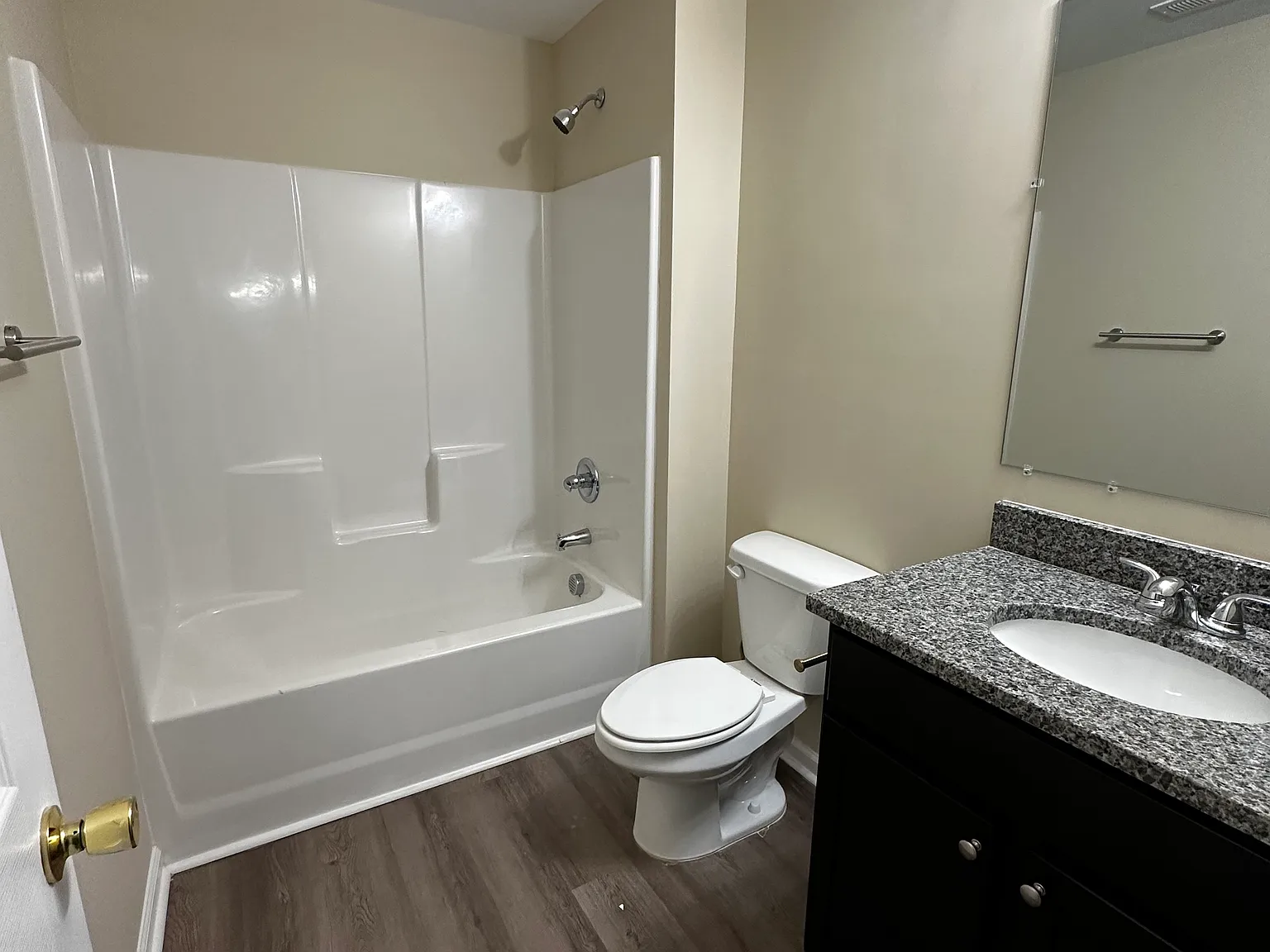 2 bed, 925 sqft, $1,450 — Photo 4