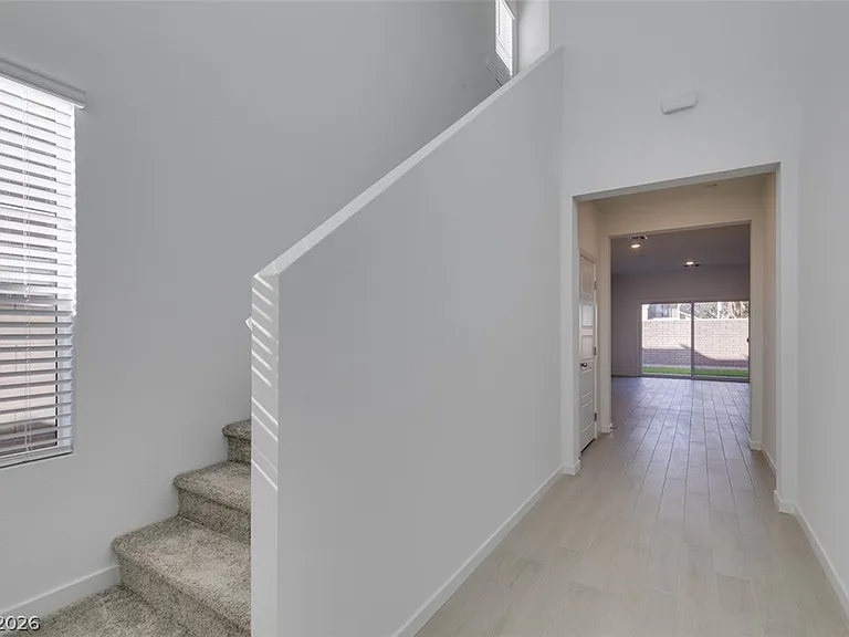 405 Isla Enclave Way — Photo 3