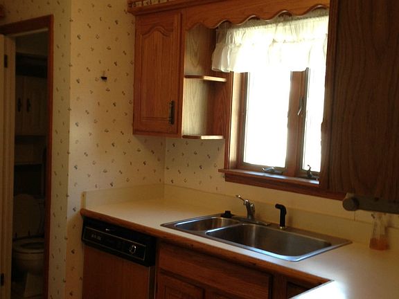 4th image of 128 W Mountain Ave S