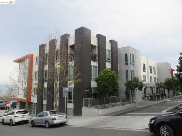 10 Kennedy Pl #203, San Francisco, CA 94124