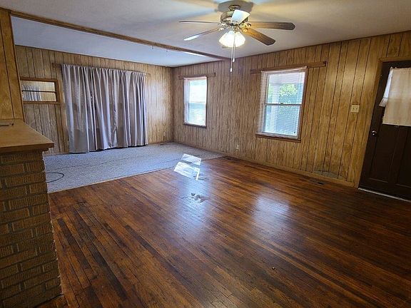 5th image of 1027 N Jefferson Ave