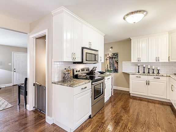 5th image of 8259 E Kenyon Ave