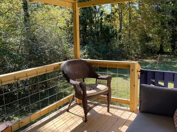 34 Lincoln Ln #B, Tiger, GA 30576