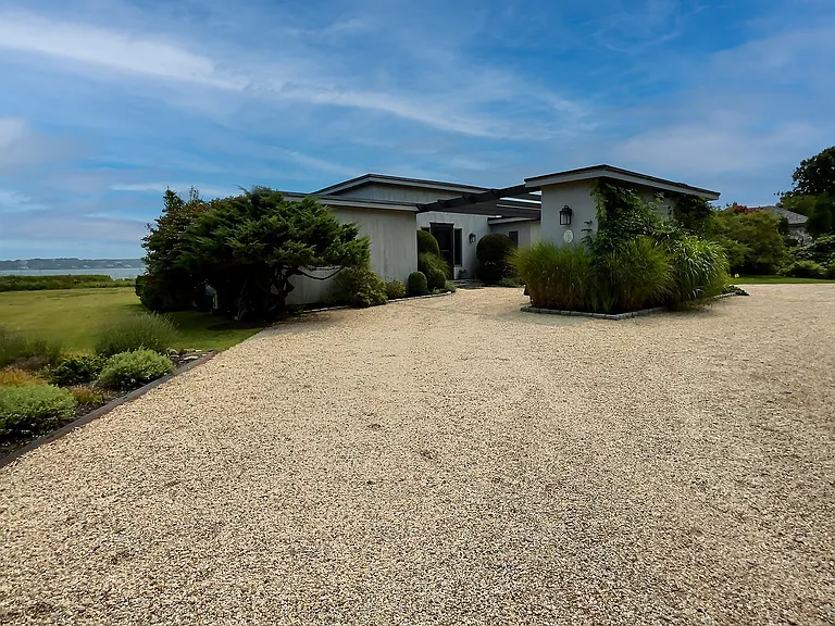 296 W Lake Dr — Photo 5