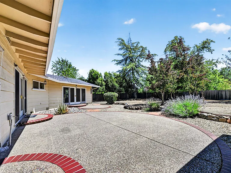 2628 Superior Dr — Photo 57
