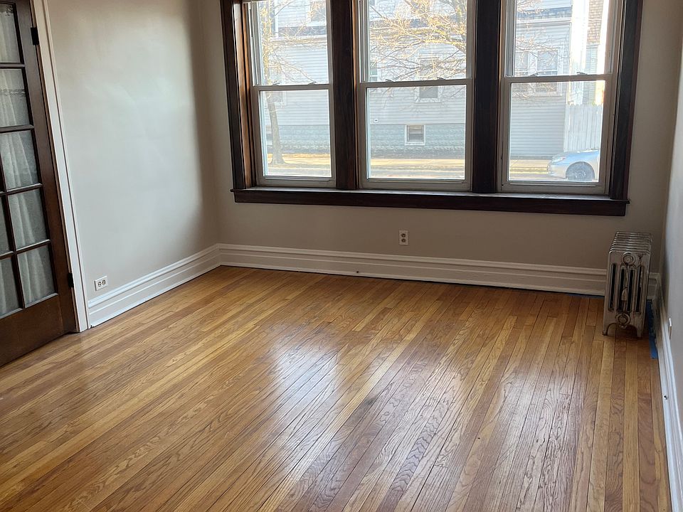 1st image of 5906 W Bryn Mawr Ave Unit 1