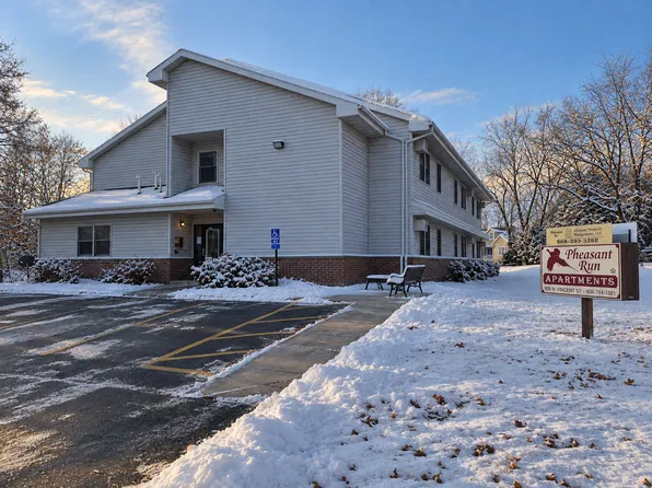 Pheasant Run Apartments, 906 Vincent St #23, Dodgeville, WI 53533