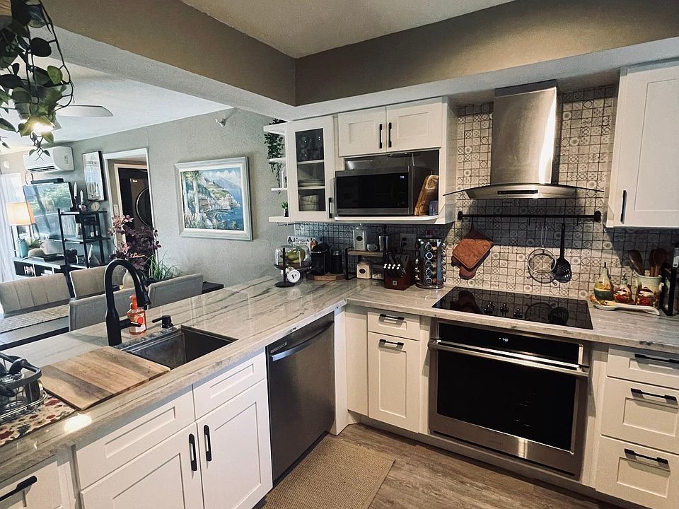 1st image of 990 Ala Nanala St #2