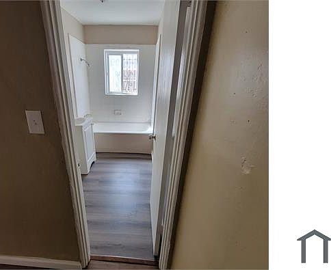 1st image of 6022 8th Ave