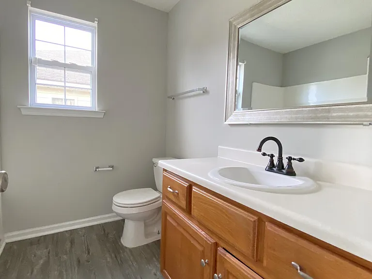 170 Stafford Rd — Photo 16