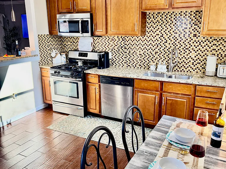 2315 N Gatewood Ave #2315 — Photo 15