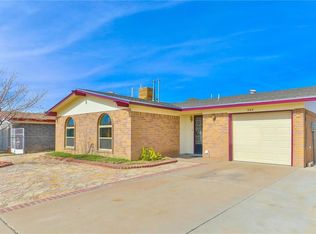 989 Geronne Dr, El Paso, TX 79907