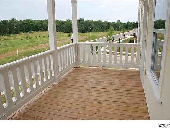 2nd image of 520 Lakeview Dr #41