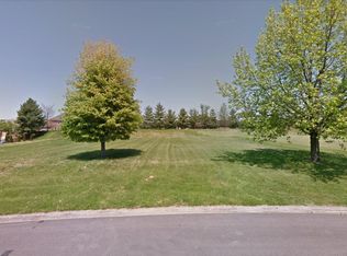 6 Castle Dr, Belleville, IL 62226
