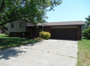 103 Clara Dr, Sikeston, MO 63801