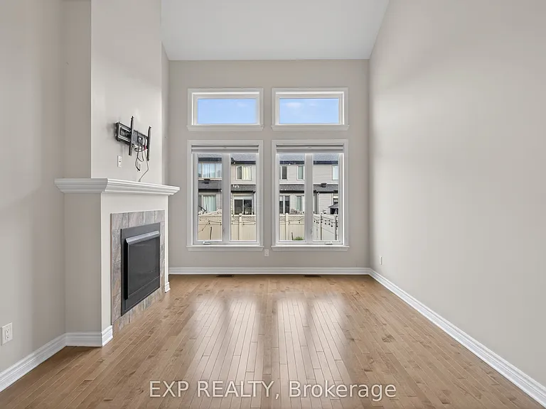 322 Rainrock Cres — Photo 10