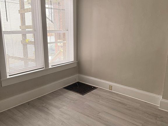 5th image of 508 E Broadway St APT 3