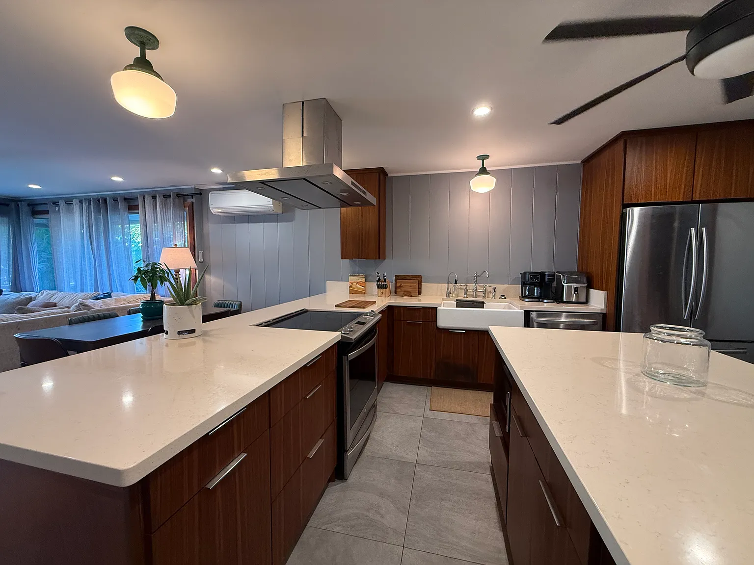 3 bed, 1000 sqft, $5,500 — Photo 3