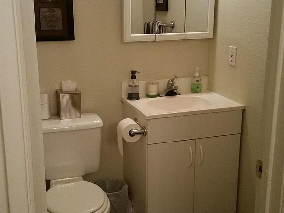 Studio bathroom