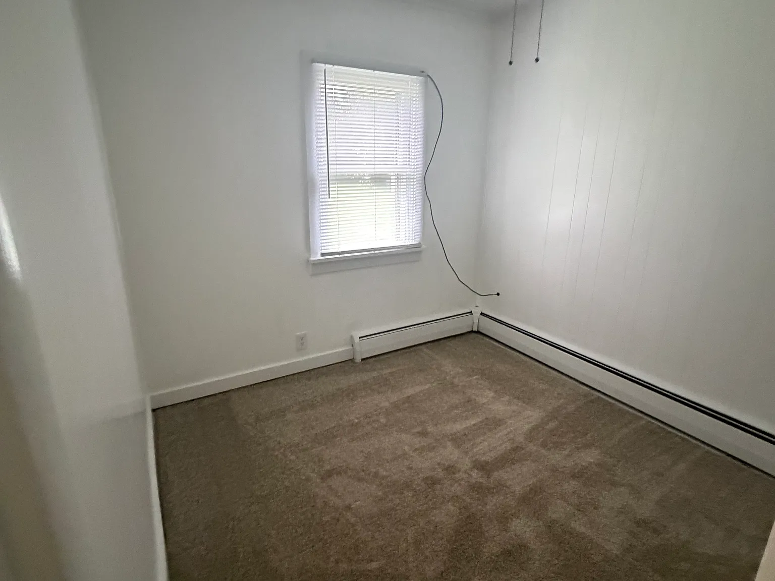2 bed, 1100 sqft, $700 — Photo 2