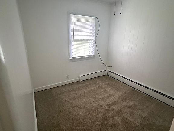 2nd image of 11 Middle St