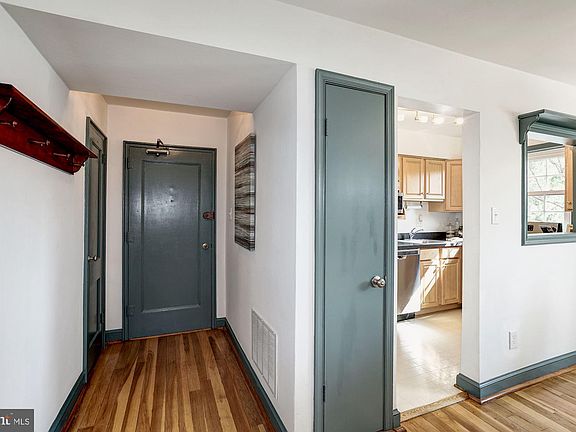 4th image of 2902 13th St S #2201