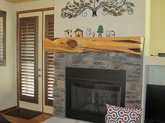 Cozy Fireplace! 