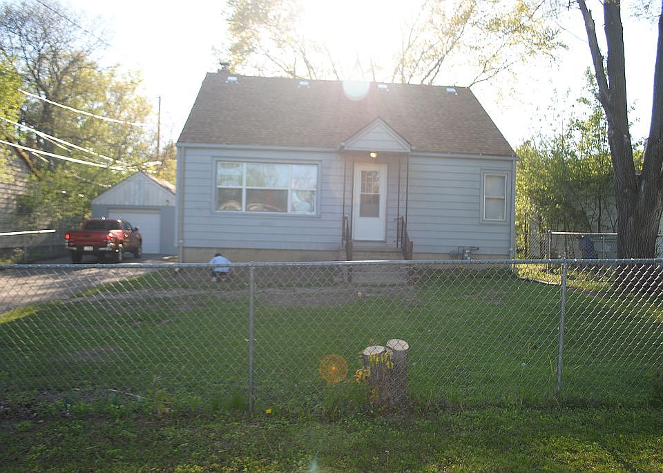 1st image of 6249 N 106th St