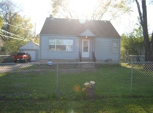6249 N 106th St, Milwaukee, WI 53225