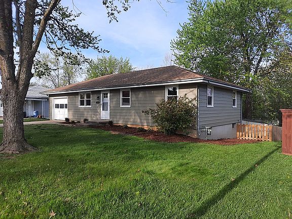 2nd image of 1910 Willow St