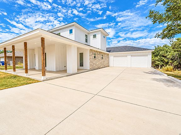 2nd image of 5164 Comanche Dr