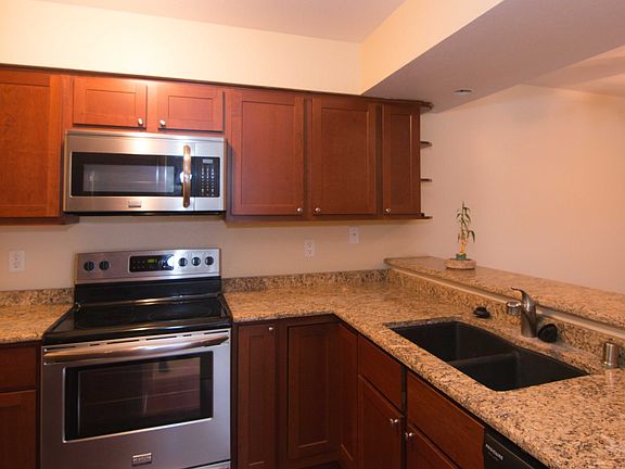 5th image of N110w17158 Ashbury Lane #4