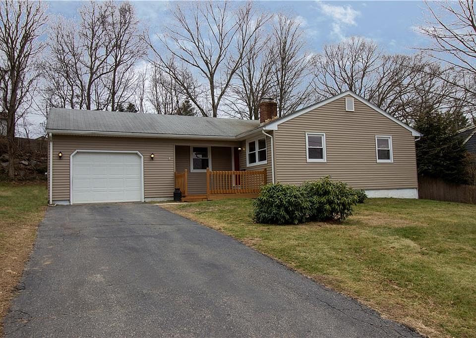 1st image of 15 Grandview Dr