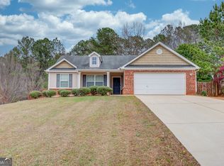 1222 Casper Ln, Winder, GA 30680