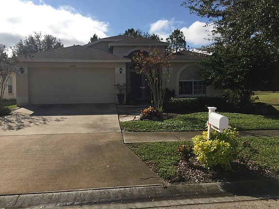 Golf course community