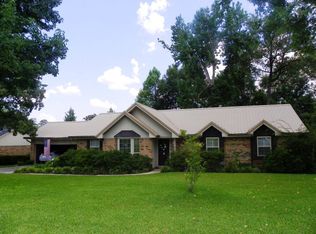 11 Red Oak Ln, Lufkin, TX 75904