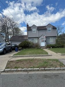 355 Siegel Street, Westbury, NY, 11590