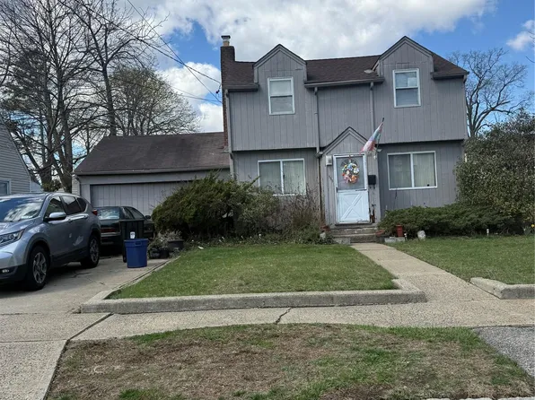 355 Siegel Street, Westbury, NY 11590