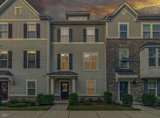 607 Consolvo Pl, Chesapeake, VA 23324