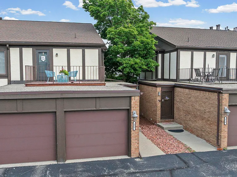 408 Country Club Dr — Photo 17