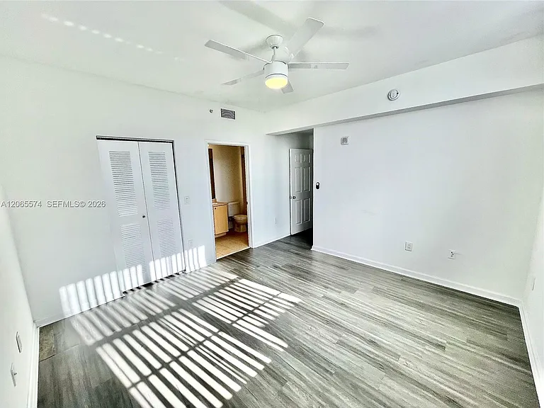 1919 Van Buren St #818A — Photo 17