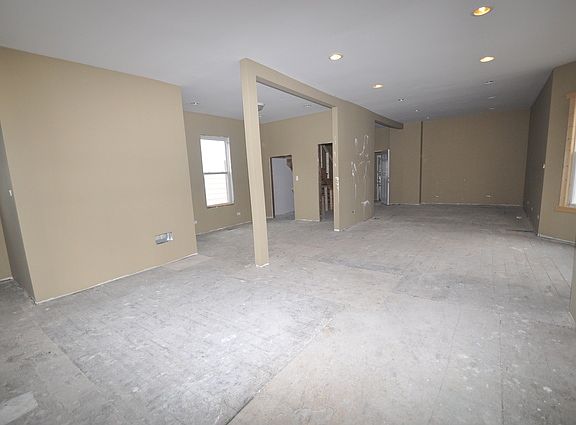 4th image of 620 S 8th Ave