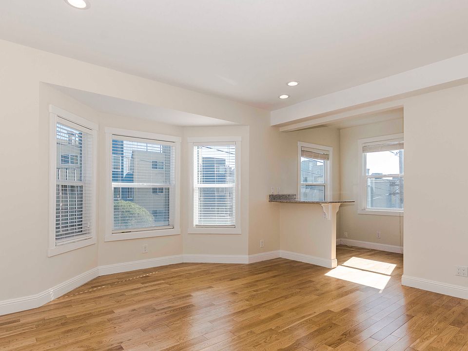 1st image of 4740 Balboa St APT 101