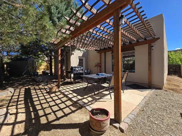 7112 Calientito Loop, Santa Fe, NM 87507