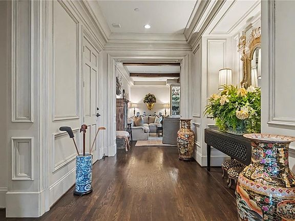 3rd image of 3657 Peachtree Rd NE APT 9A